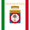 Bandiera della Regione Puglia, simbolo della bellezza e tradizione della Puglia.