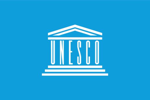 Bandiera ufficiale dell'UNESCO con logo su sfondo blu